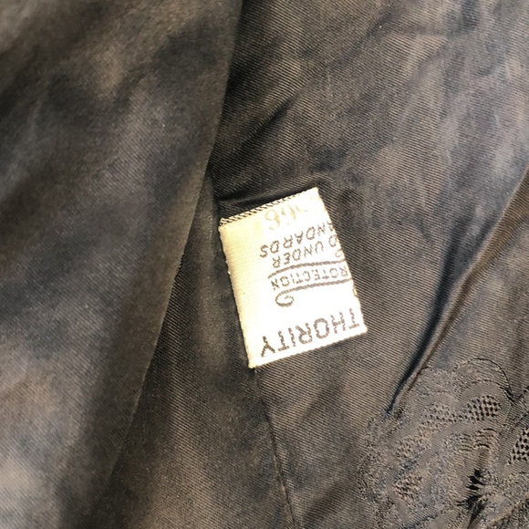 Vintage black double breasted fur coat - Picture 4 of 7